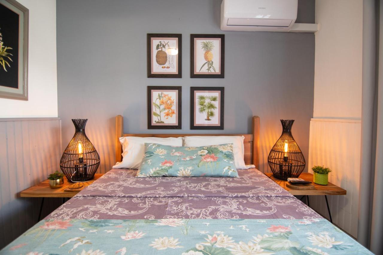 Appartements Et Chambres En Coeur De Ville Saint-Denis - Entree Autonome - Check In 14H30- Buitenkant foto