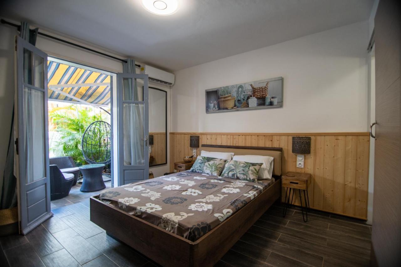 Appartements Et Chambres En Coeur De Ville Saint-Denis - Entree Autonome - Check In 14H30- Buitenkant foto