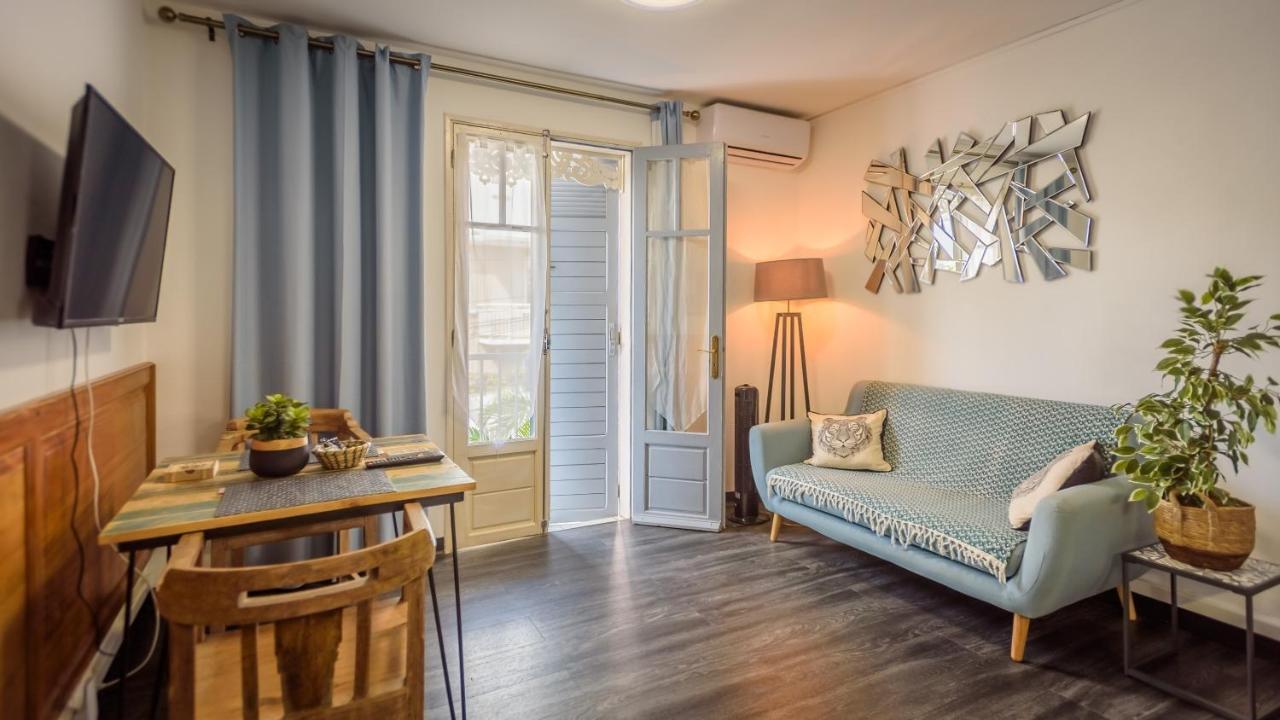 Appartements Et Chambres En Coeur De Ville Saint-Denis - Entree Autonome - Check In 14H30- Buitenkant foto