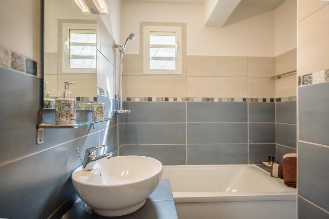 Appartements Et Chambres En Coeur De Ville Saint-Denis - Entree Autonome - Check In 14H30- Buitenkant foto