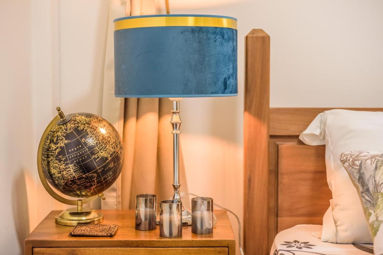 Appartements Et Chambres En Coeur De Ville Saint-Denis - Entree Autonome - Check In 14H30- Buitenkant foto